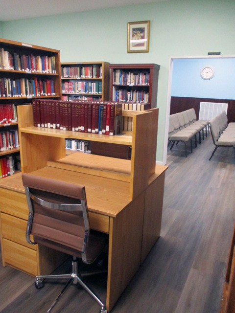 study desk to chapel02